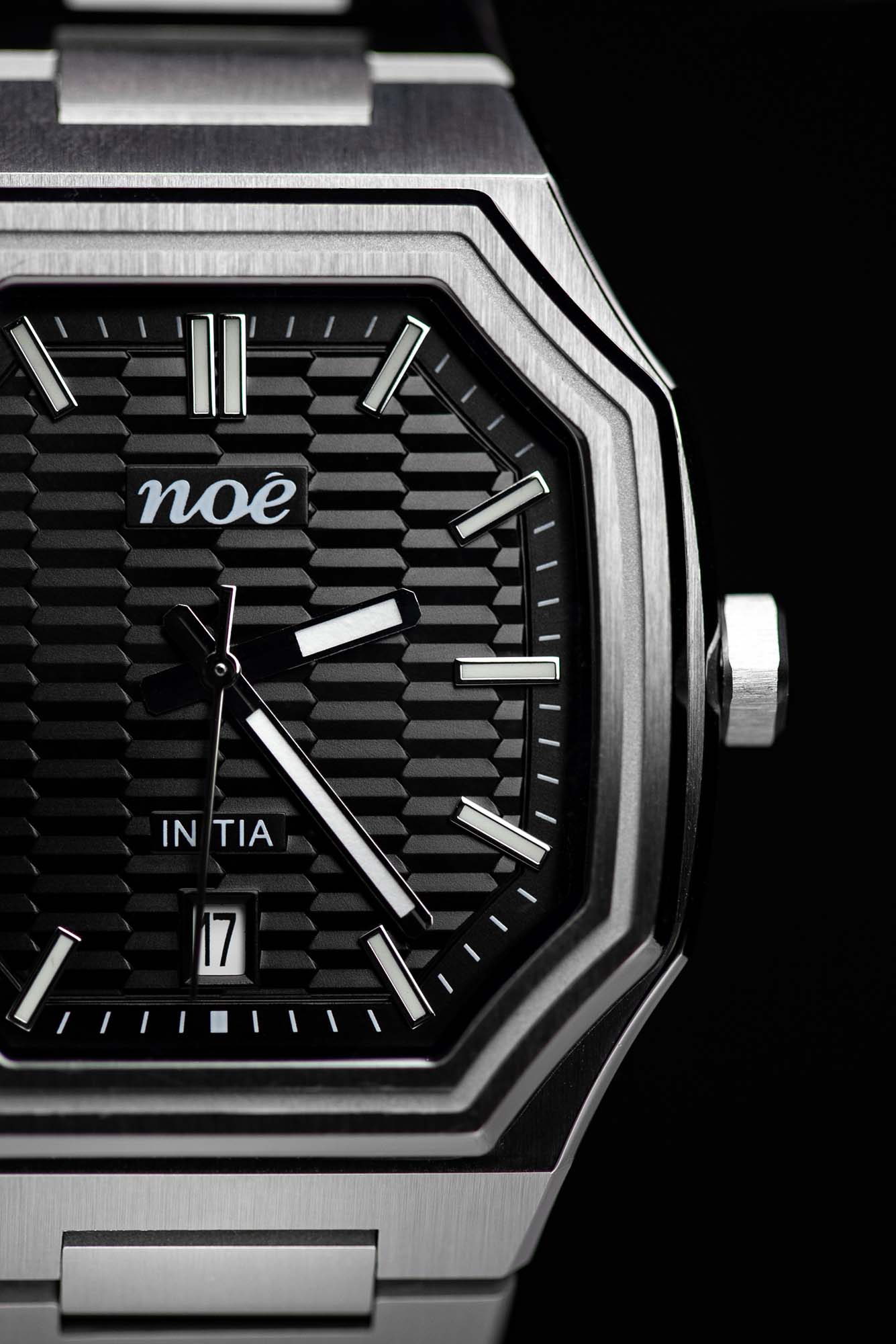 Initia - Obsidian Black